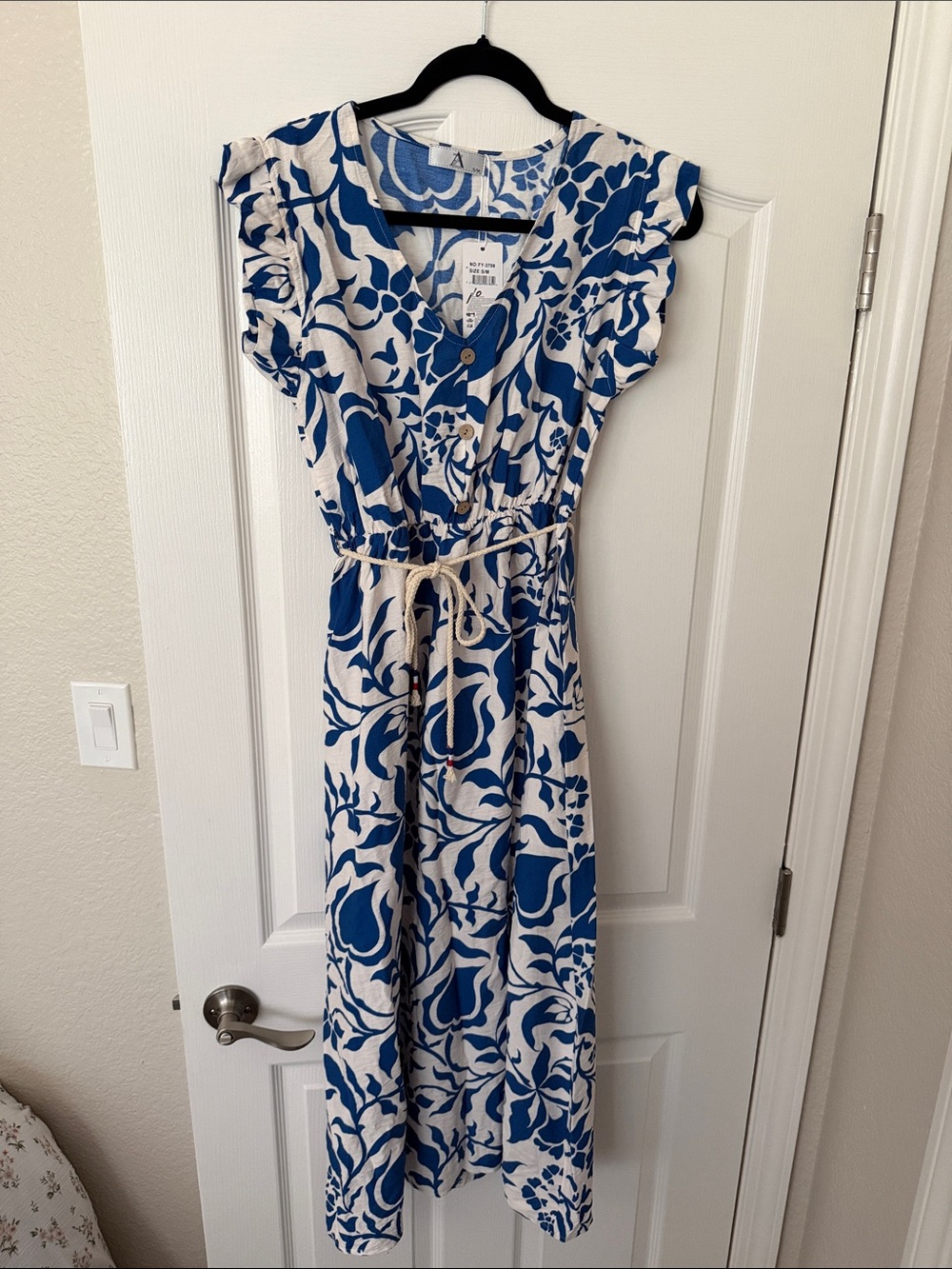 NWT Women’s Blue and White Floral Midi Dress with Tie Waist - Picture 1 of 3